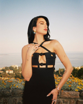 Dua Lipa pic #1330017