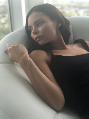 Eline Powell pic #1047092