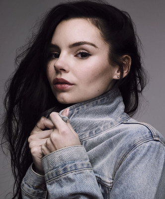 Eline Powell pic #1046273