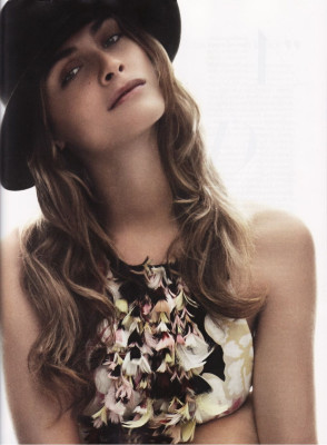 photo 5 in Elisa Sednaoui gallery [id381914] 2011-05-30 00:00:00