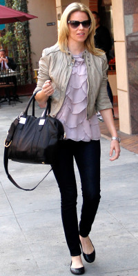 Elizabeth Banks pic #566651