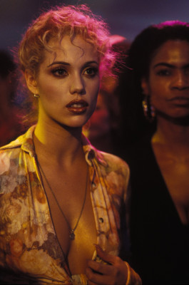 Elizabeth Berkley pic #1134597