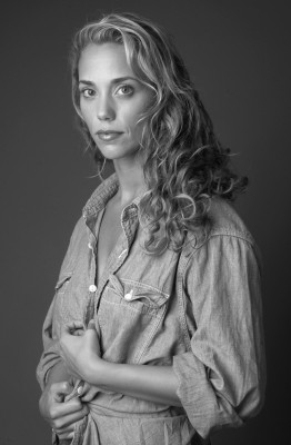 Elizabeth Berkley pic #1139461