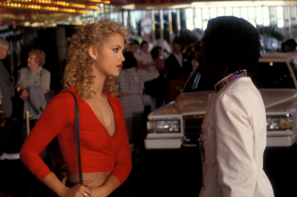 Elizabeth Berkley pic #1131421