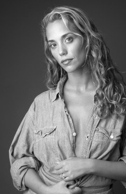 Elizabeth Berkley pic #1139459