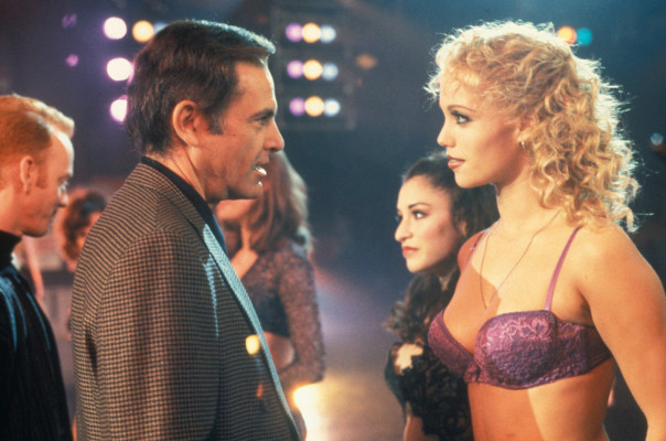 Elizabeth Berkley pic #1130480