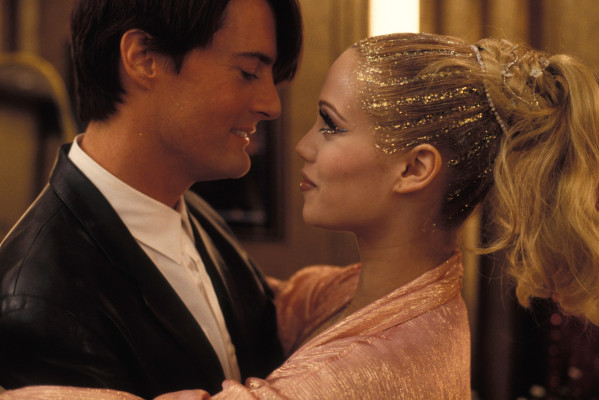 Elizabeth Berkley pic #1133041