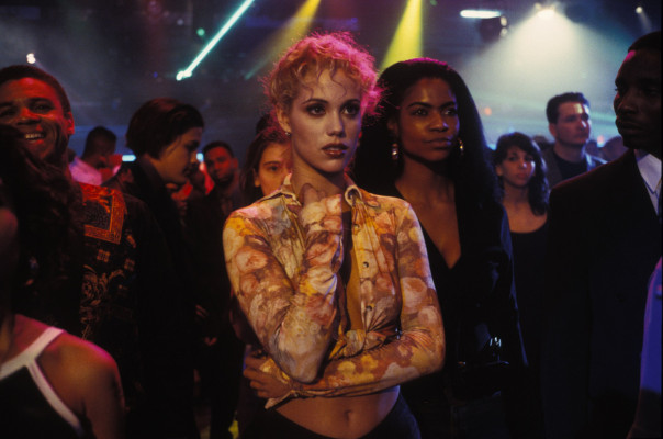 Elizabeth Berkley pic #1134598