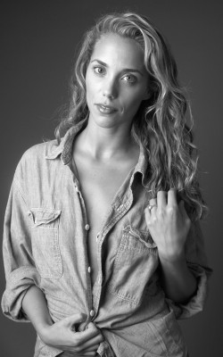 Elizabeth Berkley pic #1139456
