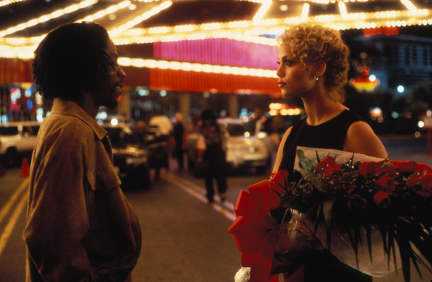 Elizabeth Berkley pic #1134060