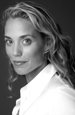 Elizabeth Berkley pic #1139451
