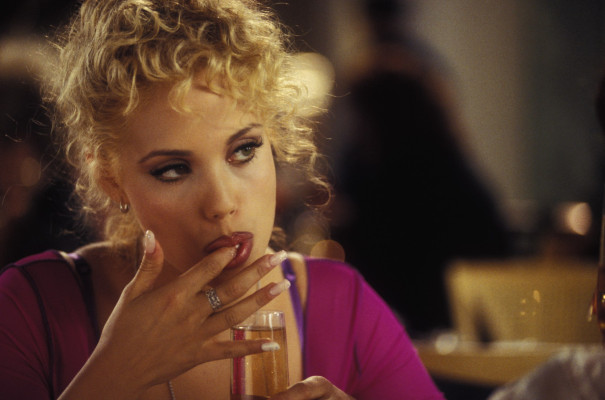 Elizabeth Berkley pic #1133589