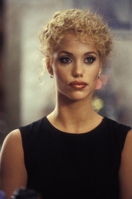 Elizabeth Berkley pic #1134061