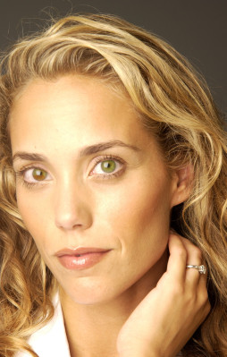 Elizabeth Berkley pic #1140284