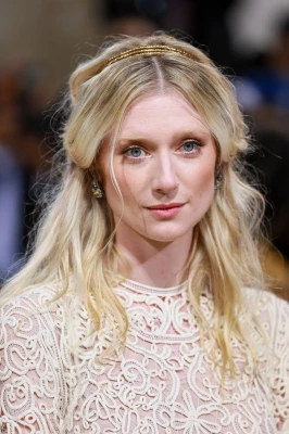 Elizabeth Debicki pic #1305693