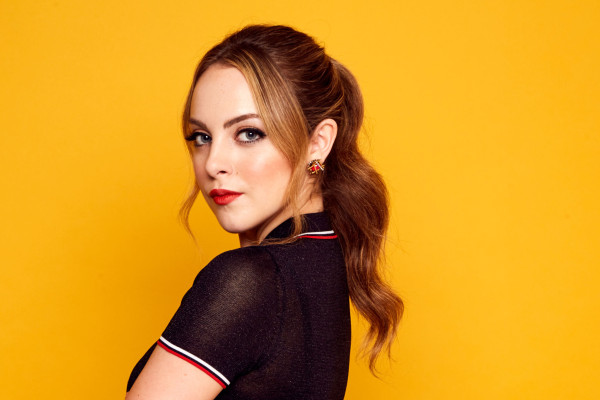 Elizabeth Gillies pic #1220315