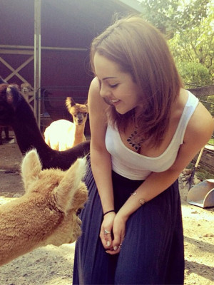Elizabeth Gillies pic #529320