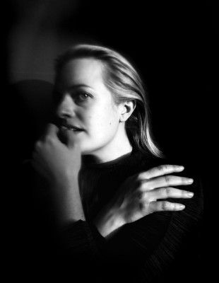 photo 11 in Elizabeth Moss gallery [id1194430] 2019-12-14 00:00:00
