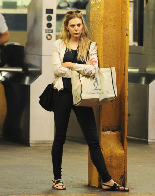 Elizabeth Olsen pic #647021