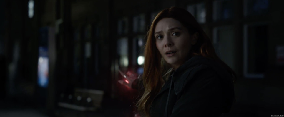 Elizabeth Olsen pic #1183754