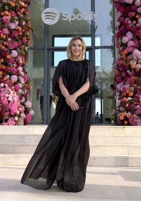 photo 14 in Elizabeth Olsen gallery [id1304911] 2022-07-11 00:00:00