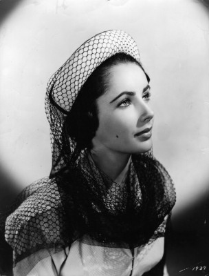 photo 12 in Elizabeth Taylor gallery [id107101] 2008-08-11 00:00:00