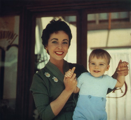 Elizabeth Taylor pic #276304