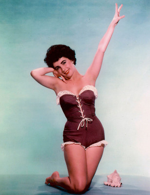 photo 21 in Elizabeth Taylor gallery [id377559] 2011-05-16 00:00:00