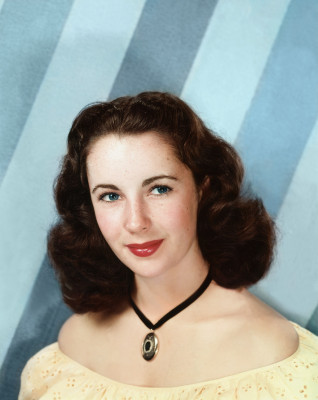 photo 23 in Elizabeth Taylor gallery [id410446] 2011-10-07 00:00:00