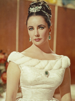 photo 3 in Elizabeth Taylor gallery [id423773] 2011-11-28 00:00:00