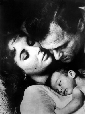 photo 15 in Elizabeth Taylor gallery [id106654] 2008-08-06 00:00:00