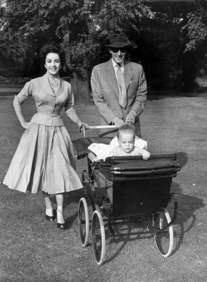 photo 8 in Elizabeth Taylor gallery [id413029] 2011-10-19 00:00:00
