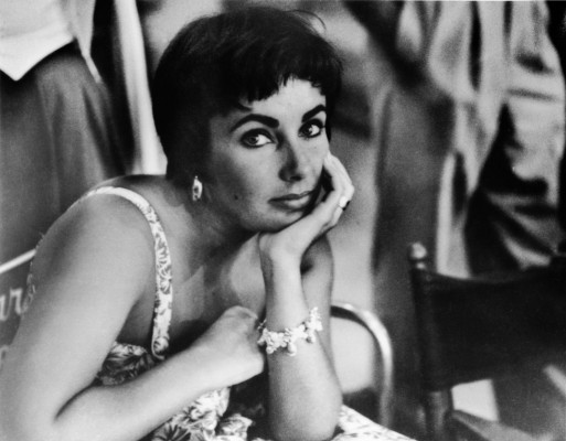 photo 16 in Elizabeth Taylor gallery [id426792] 2011-12-06 00:00:00