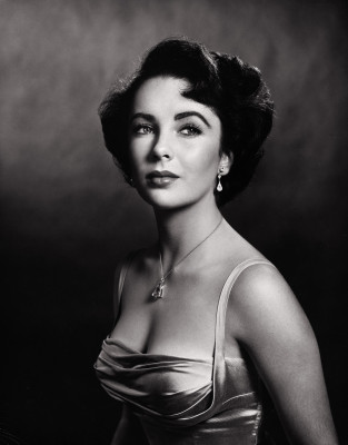 photo 11 in Elizabeth Taylor gallery [id331913] 2011-01-25 00:00:00