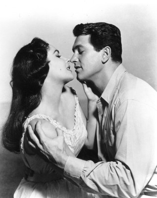 photo 20 in Elizabeth Taylor gallery [id374700] 2011-05-03 00:00:00