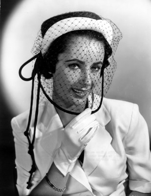 Elizabeth Taylor pic #379526