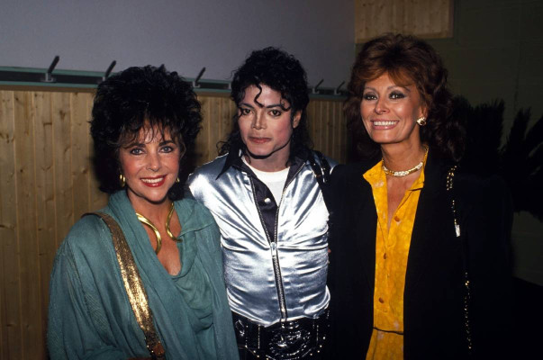 photo 7 in Elizabeth Taylor gallery [id487796] 2012-05-14 00:00:00