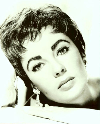 Elizabeth Taylor pic #361450