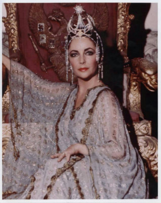 Elizabeth Taylor pic #365309