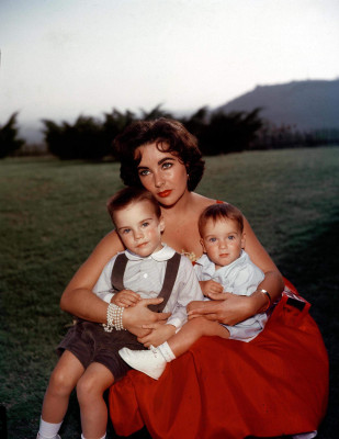 Elizabeth Taylor pic #264374