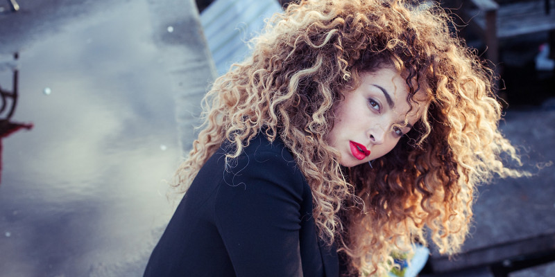 Ella Eyre pic #759440