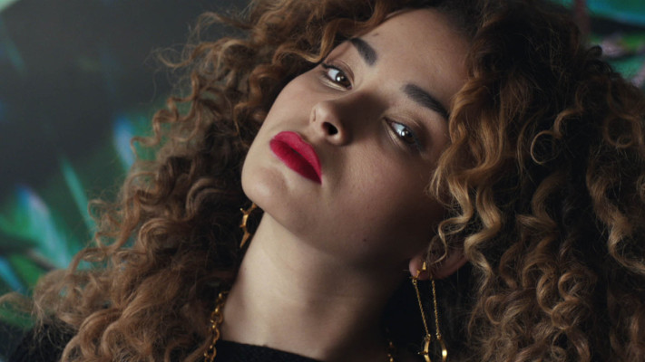 Ella Eyre pic #759442