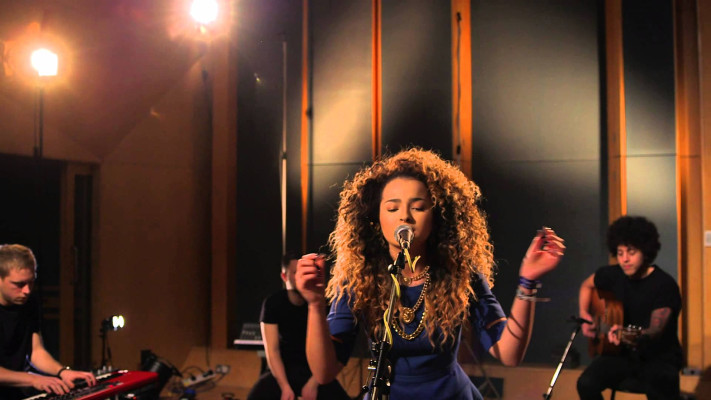 Ella Eyre pic #759445