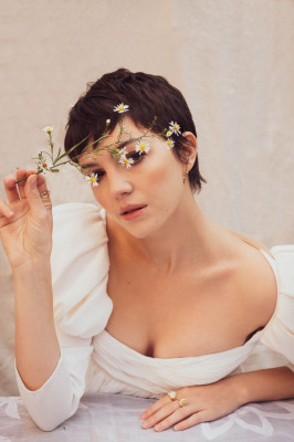 Ella Hunt pic #1249595