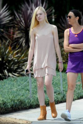 Elle Fanning pic #978373