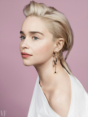 Emilia Clarke pic #1039968