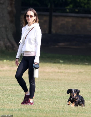 photo 14 in Emilia Clarke gallery [id1222953] 2020-07-23 00:00:00