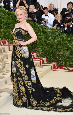 Emilia Clarke pic #1035617