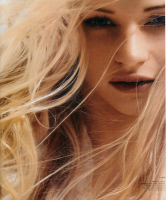 photo 8 in Emilie De Ravin gallery [id117929] 2008-11-28 00:00:00