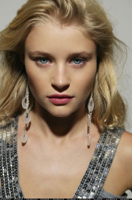 photo 17 in Emilie De Ravin gallery [id117920] 2008-11-28 00:00:00